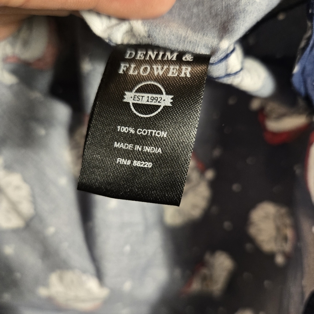 Denim And Flower Mens Button Down Cool Santa Shirt (Size M) - Picture 7 of 7